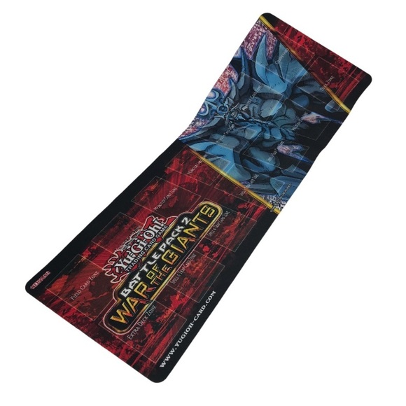 Kazuki Takahashi YU Gi OH War‎ of Giants Gaming Mat - Picture 3 of 7